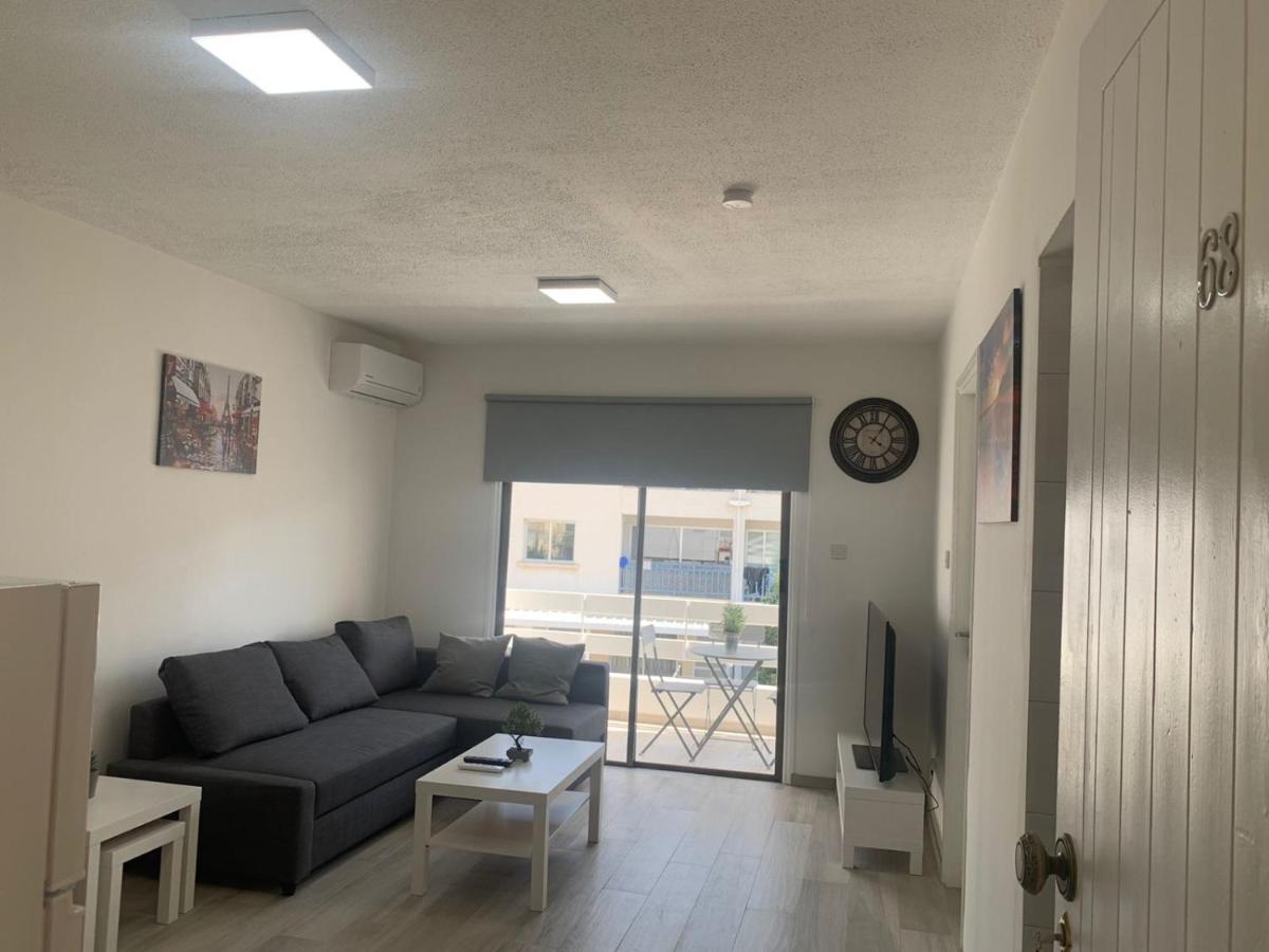 Prestige Worldwide Apartments Айя Напа Екстериор снимка